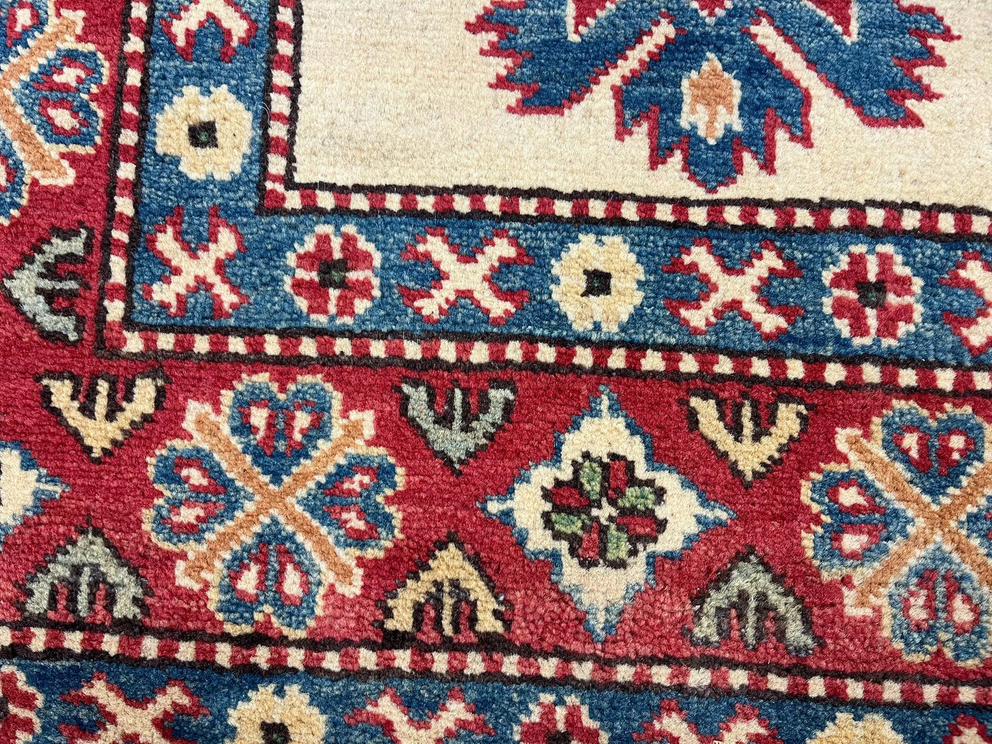 Kazak Ivory/Rest Multicolor 5X7 Handmade Wool Rug # 10552