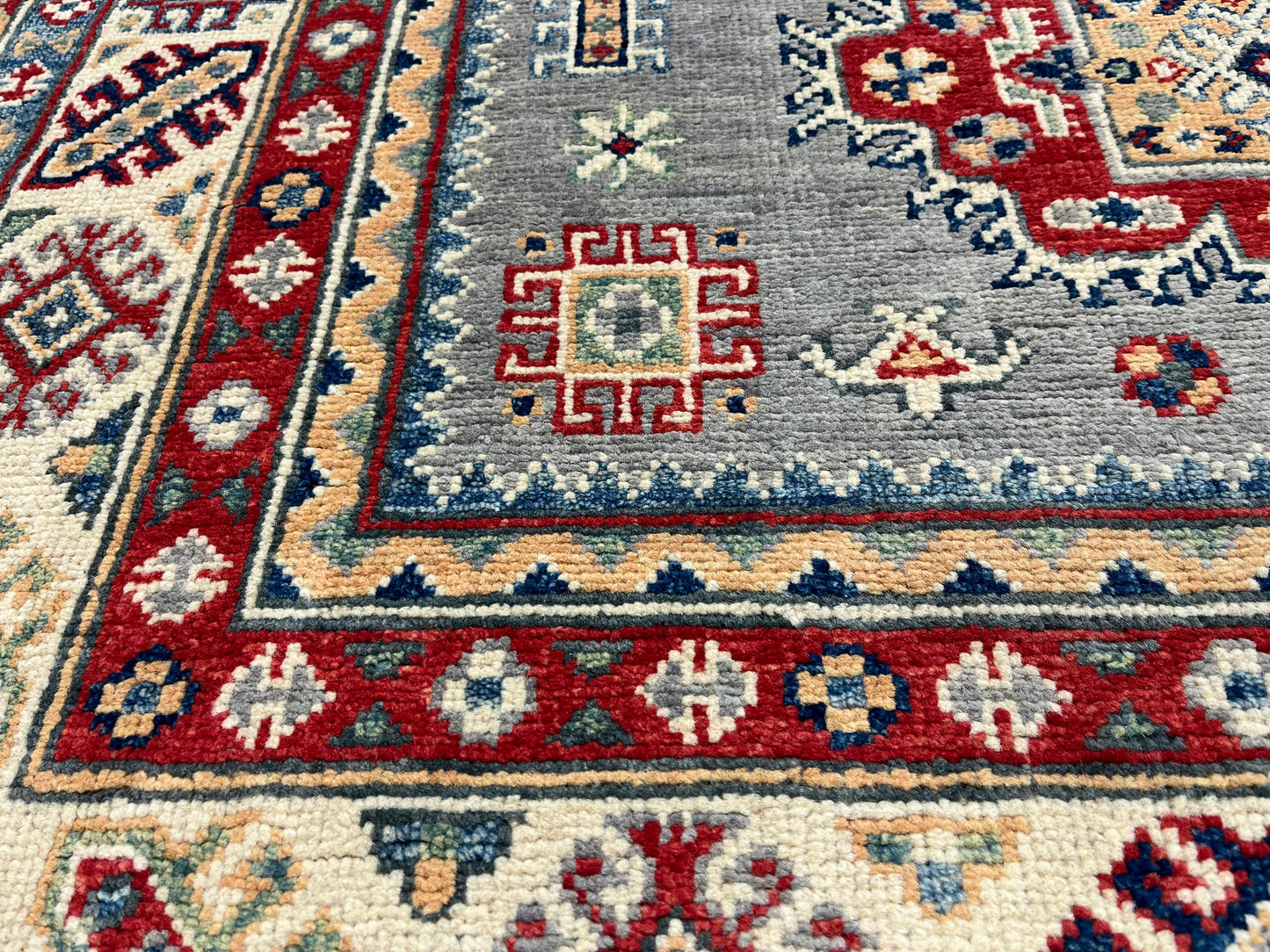 Gray Kazak Hand knotted 4X6 Oriental Wool Rug # 13744
