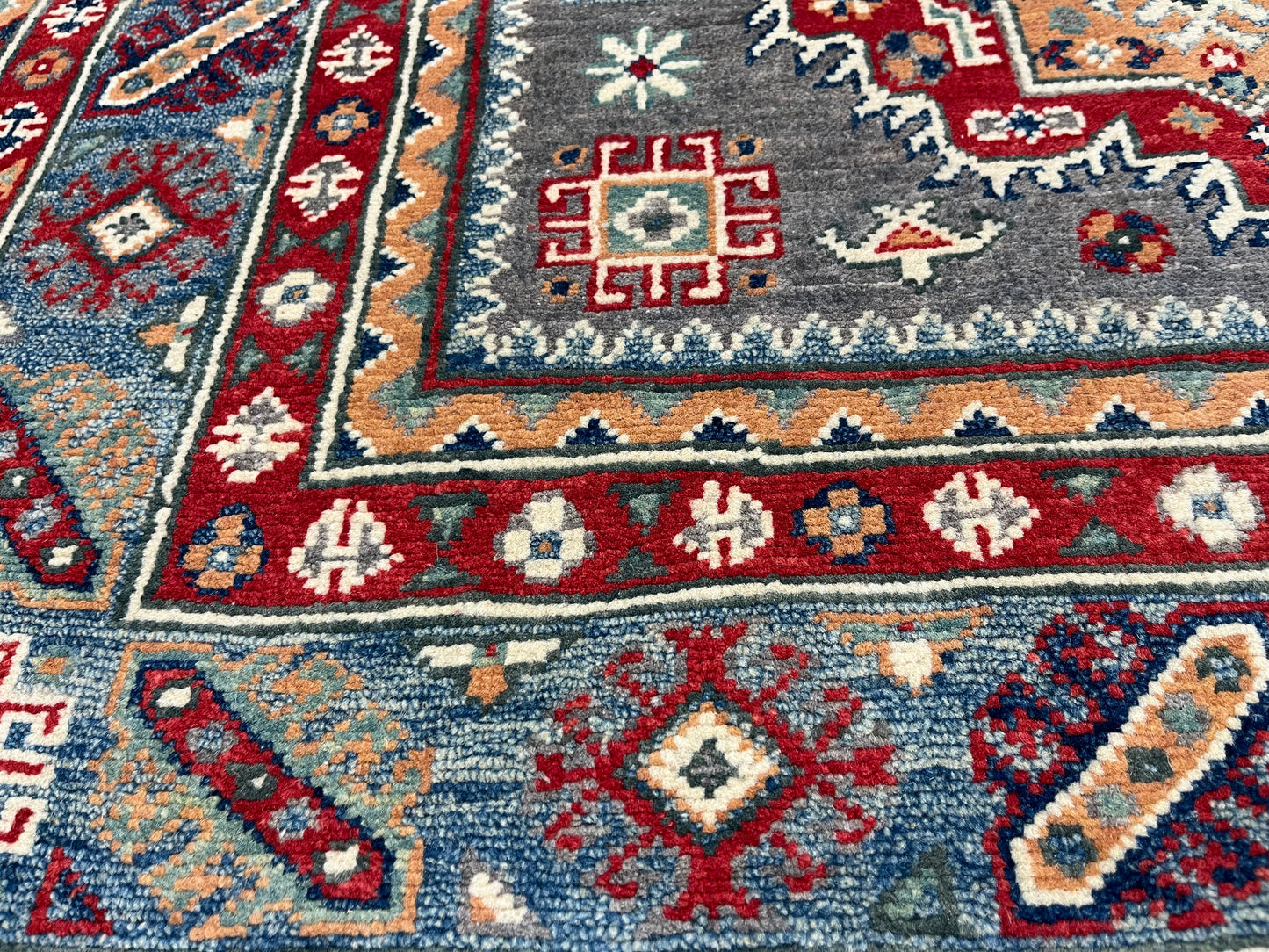 Kazak Gray 4X6 Handmade Wool Rug # 13929