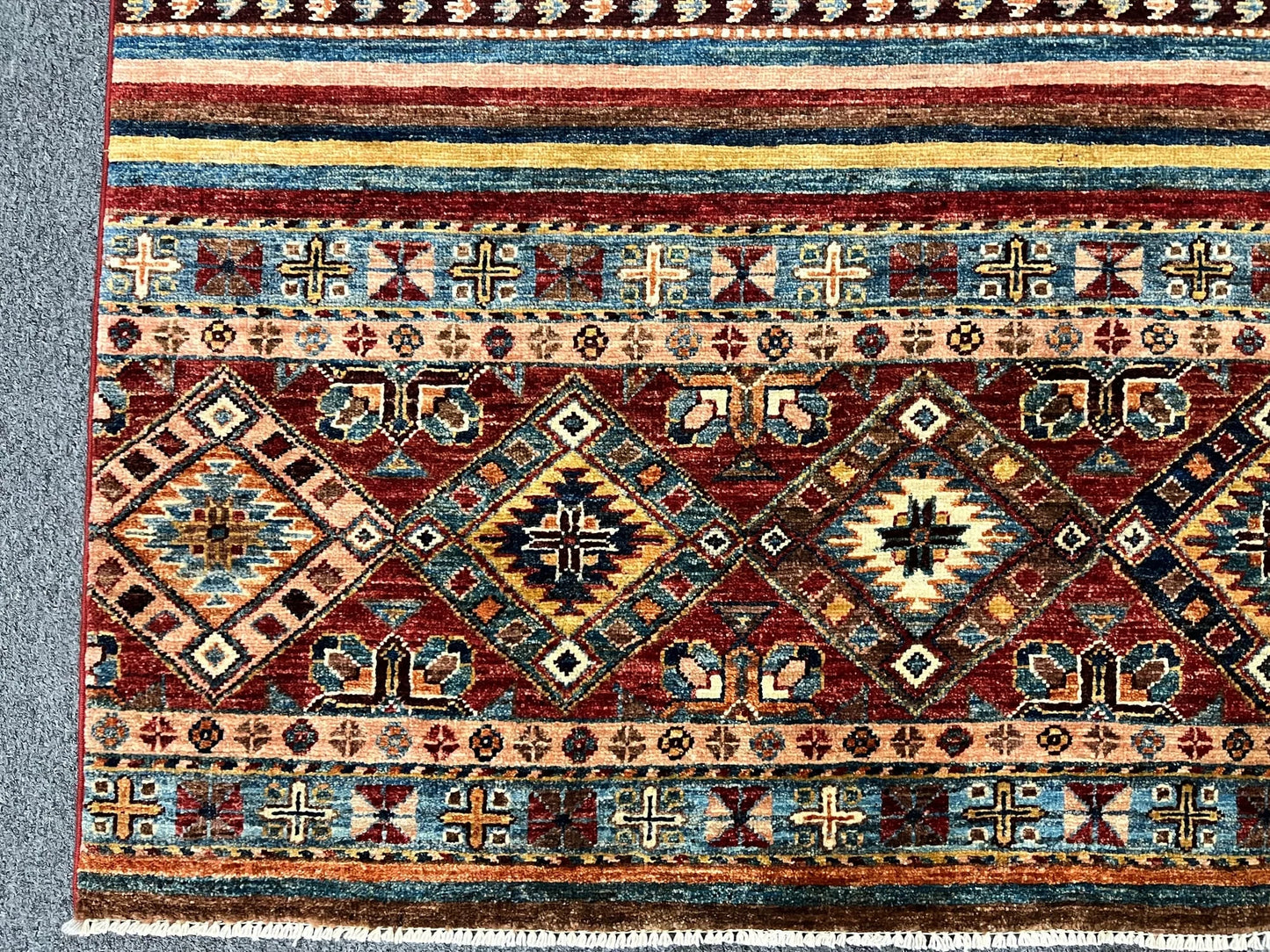 Khorjin Multicolor 5X7 Handmade Wool Rug # 12891