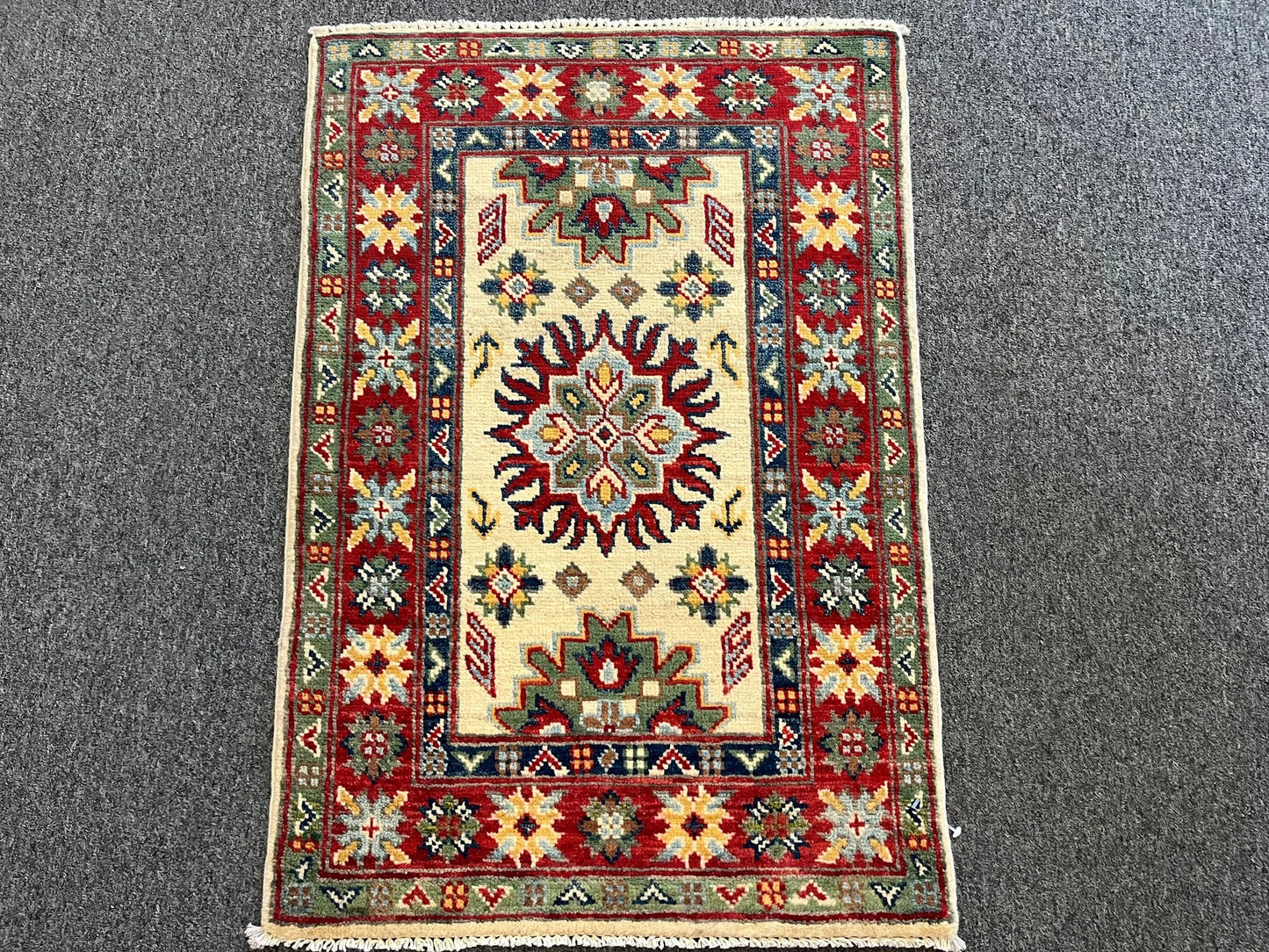 2' X 3' Fine Kazak Handmade Wool Rug # 12627