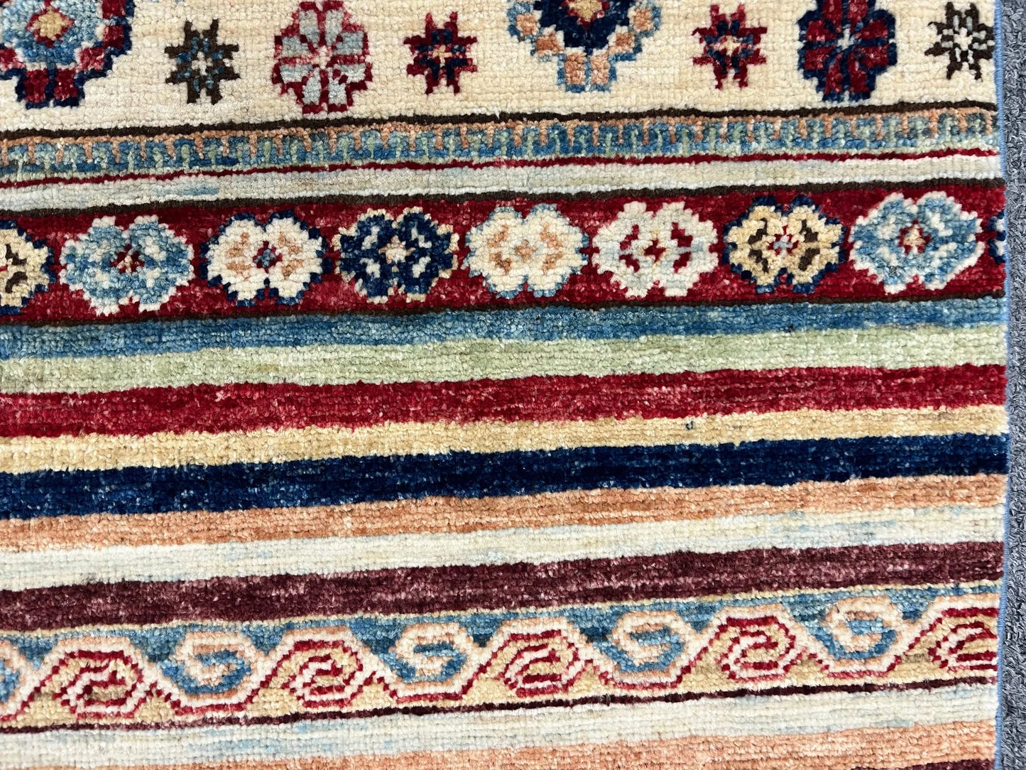 Khorjin Multicolor 5X7 Handmade Wool Rug # 11287