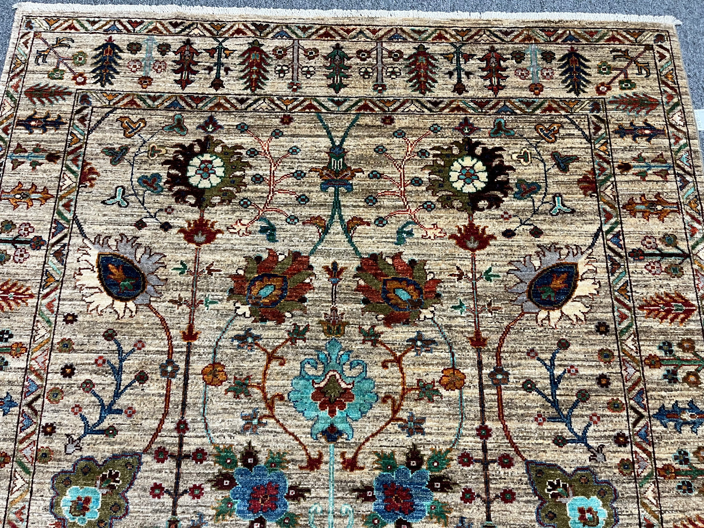 Beige Floral Mohal 5X7 Handmade Wool Rug # 14595