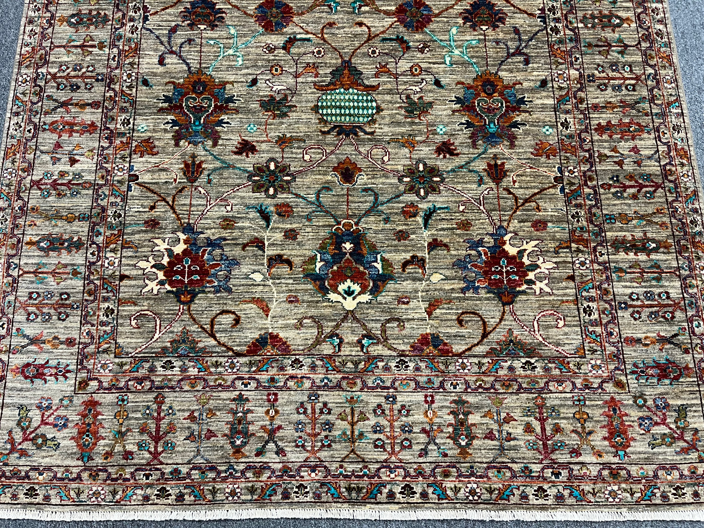 Beige Floral Mohal 6X8 Handmade Wool Rug # 14587