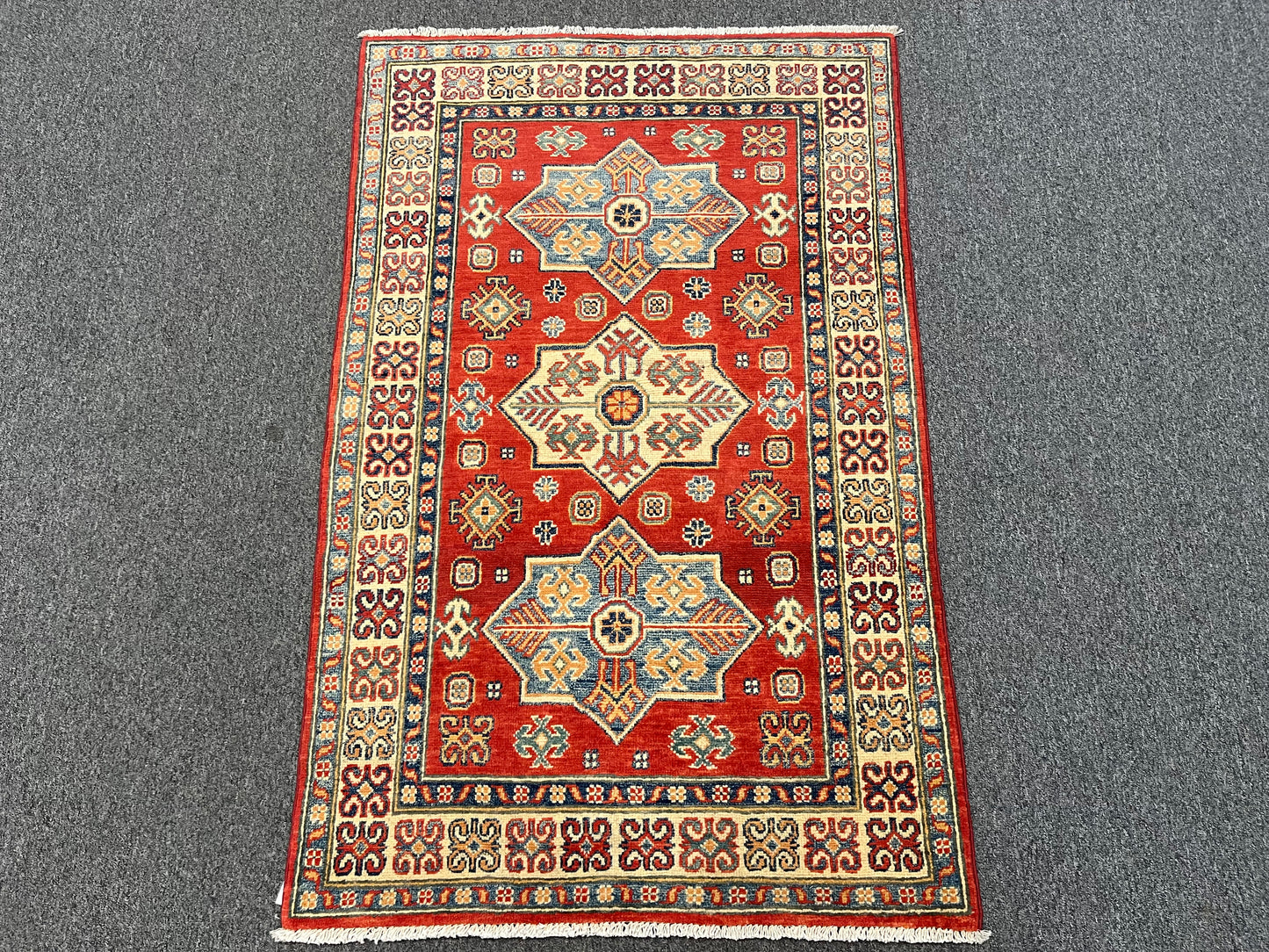 3 X 5 Fine Kazak handmade Wool Rug # 13874