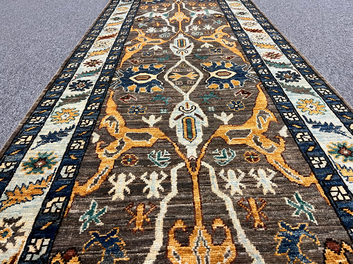 2' 8"X 11' Floral Mahal Handmade Wool Runner Rug # 14054