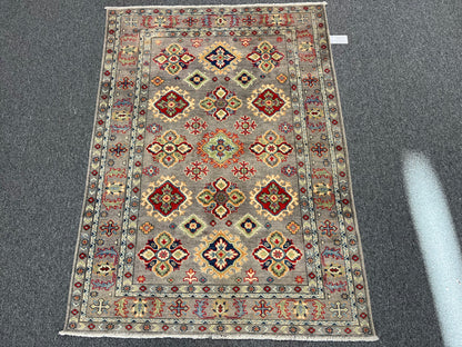 Kazak Soft Gray 4X6 Wool Hand-knotted Rug # 13772