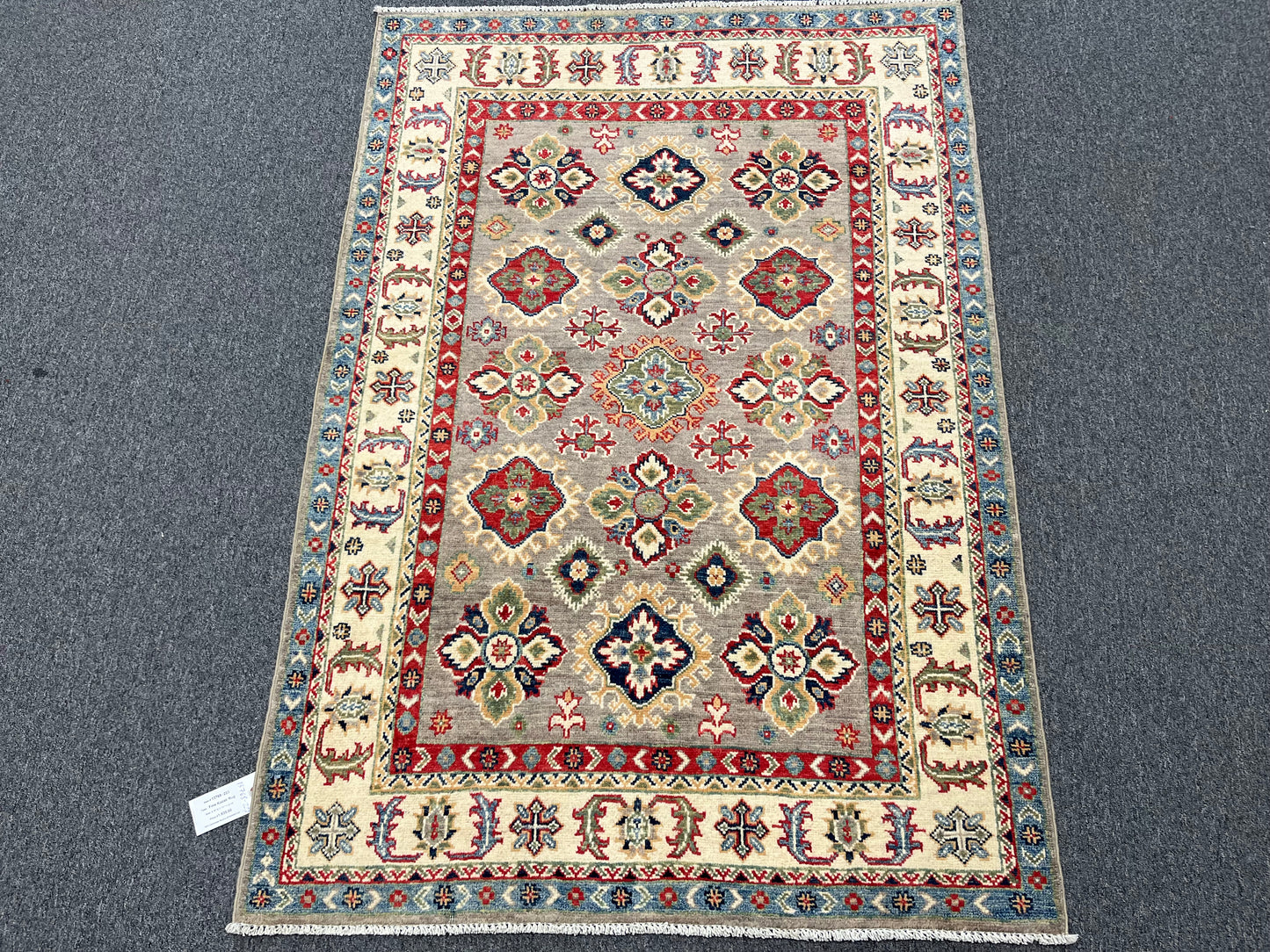 Kazak Soft Gray 4X6 Wool Hand-knotted Rug # 13768