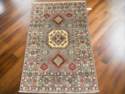 Kazak Soft Gray 4X6 Wool Hand-knotted Rug # 13694