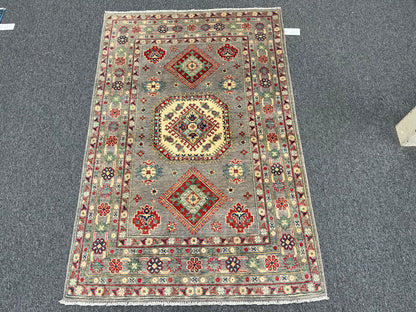 Kazak Soft Gray 4X6 Wool Hand-knotted Rug # 13694