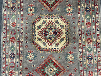 Kazak Soft Gray 4X6 Wool Hand-knotted Rug # 13694