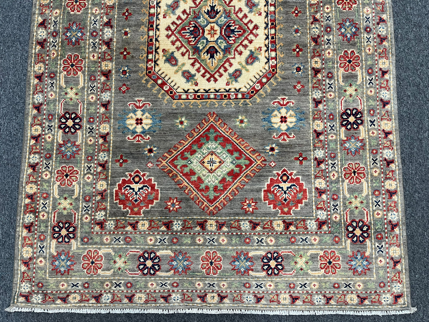 Kazak Gray 4X6 Handmade Wool Rug # 13587