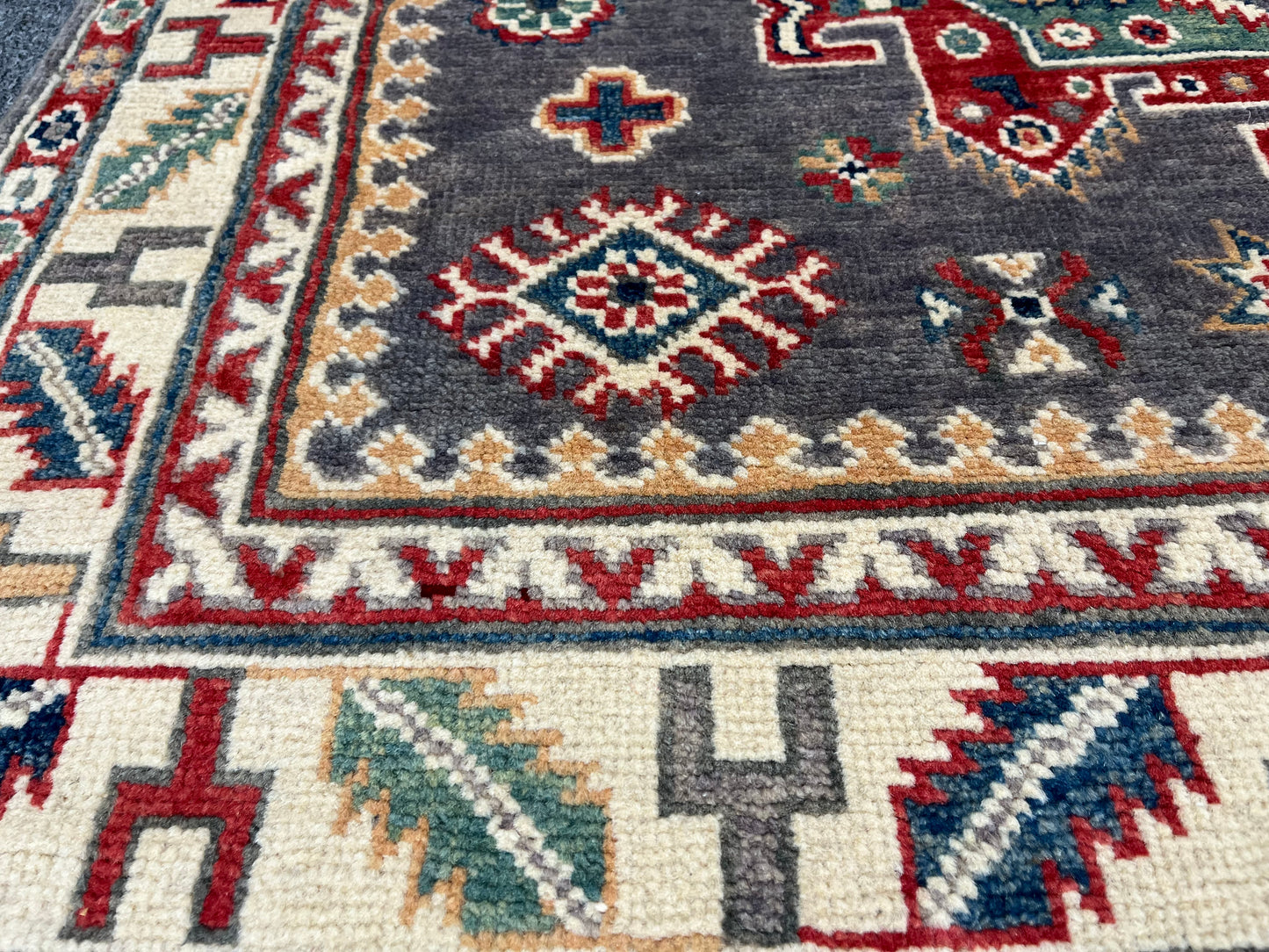 Kazak Gray 4X6 Handmade Wool Rug # 13588