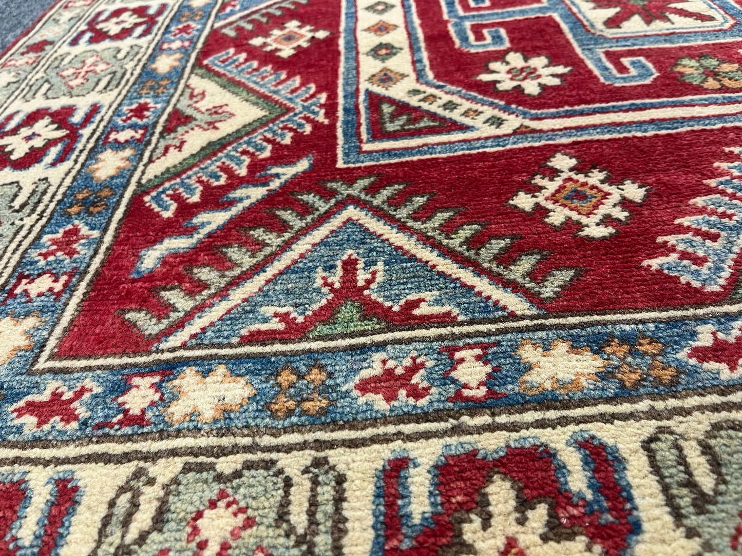 Red/Blue Kazak 4X6 Handmade Wool Rug # 9886