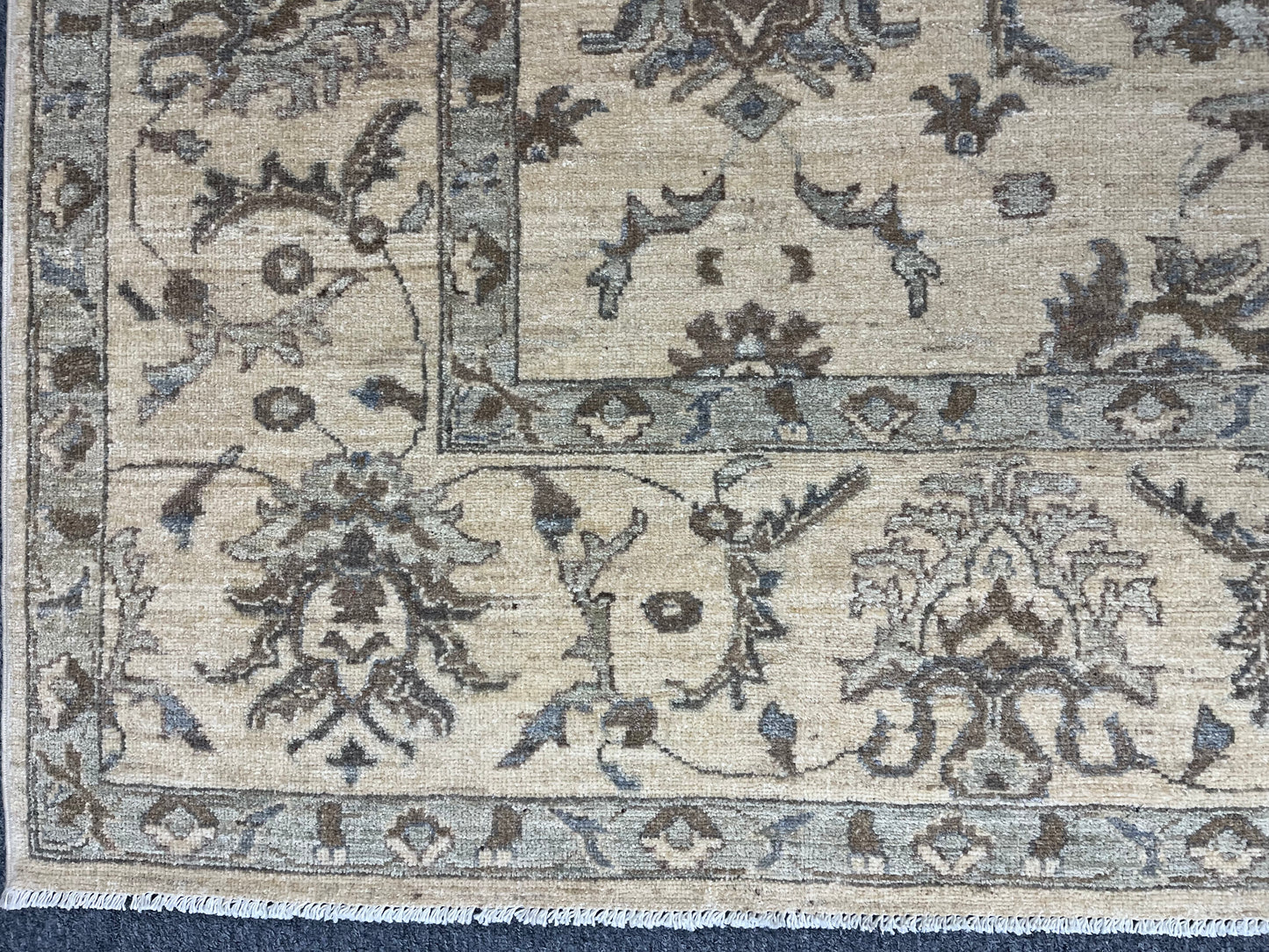 Ivory Oushak Chobi 8X10 Handmade Wool Rug # 14214