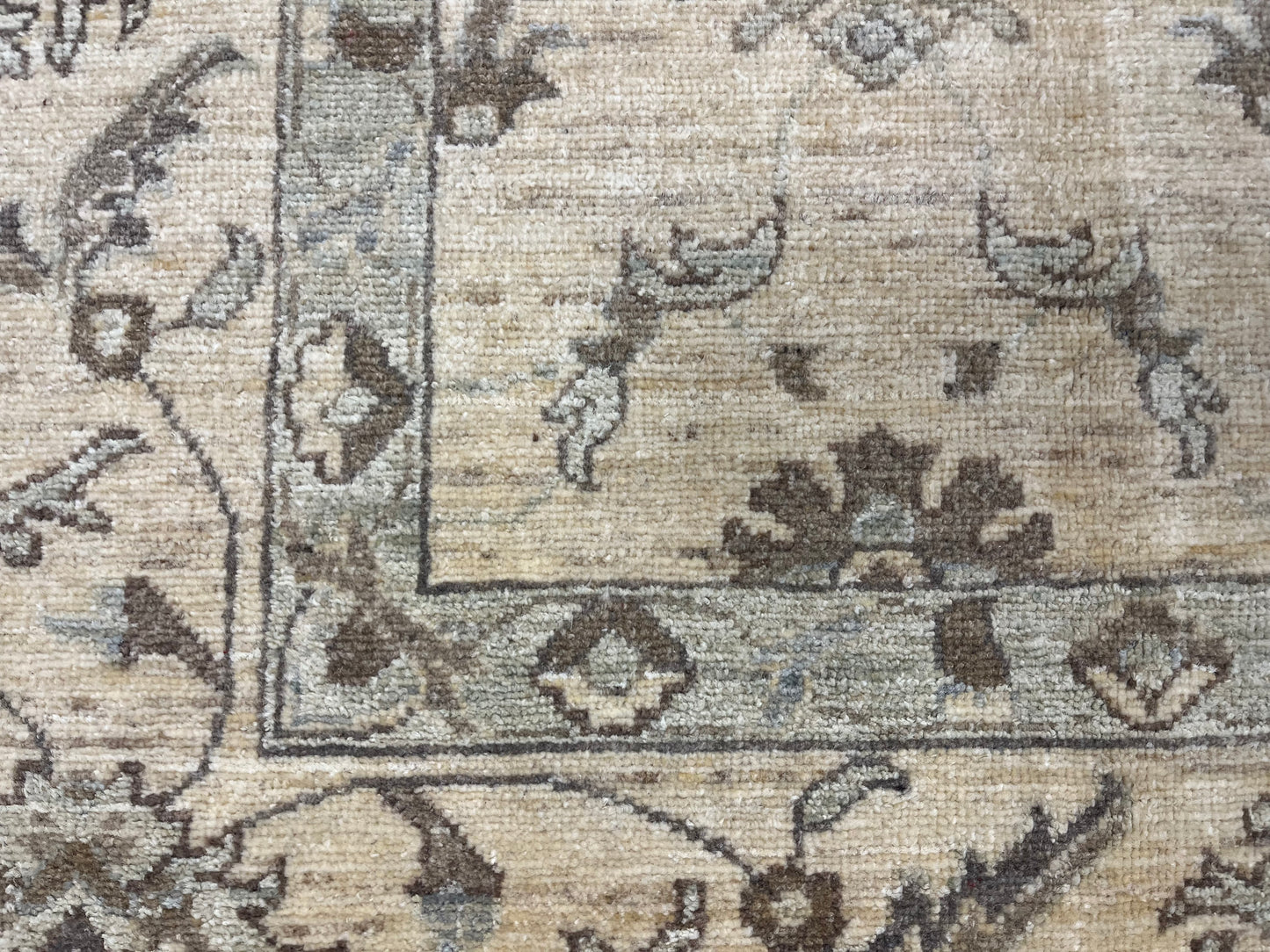 Ivory Oushak Chobi 8X10 Handmade Wool Rug # 14214