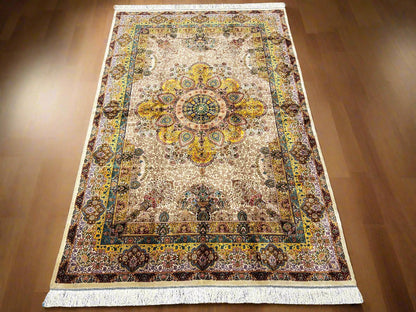 5X8 Silk Handloom Beige Multicolor Rug # 14540